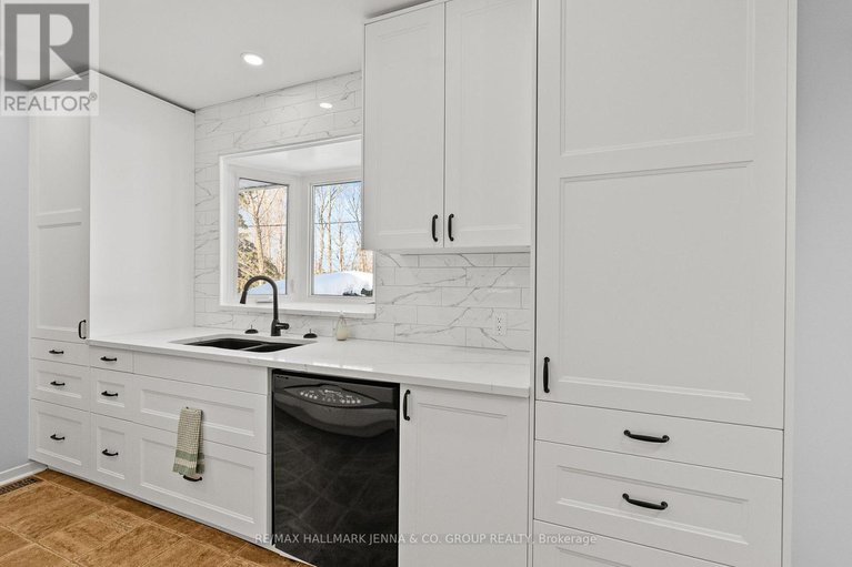 29364572/13-pinepoint-drive/lynwood-village/ottawa/ontario/K2H6B1_10