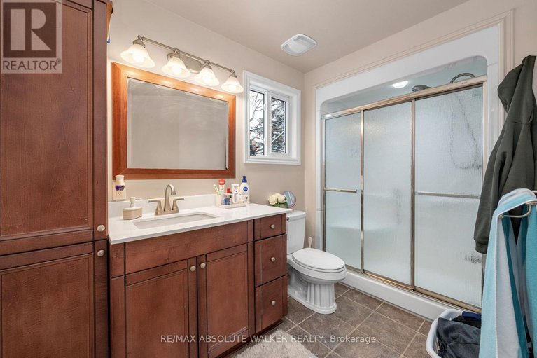 29318245/1849-montereau-avenue/chapel-hill/ottawa/ontario/K1C5X5_23