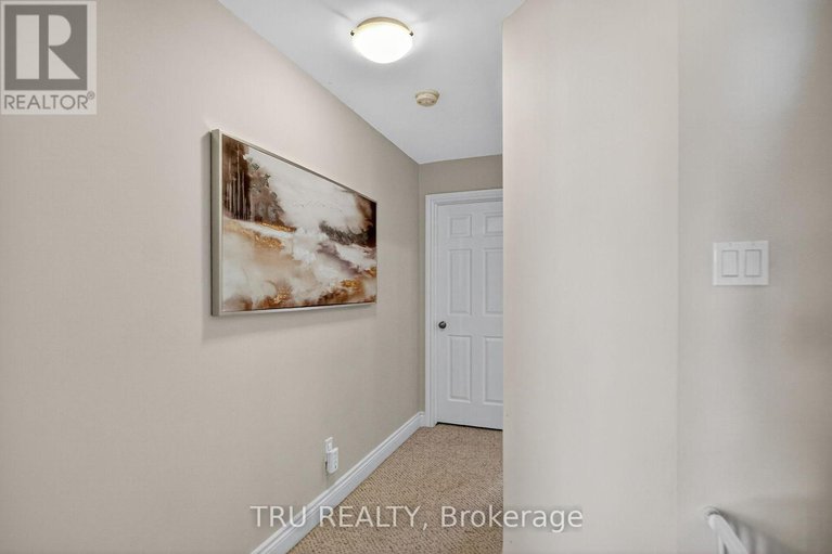 29412687/2642-palings-private/emerald-woodssawmill-creek/ottawa/ontario/K1T4A4_26