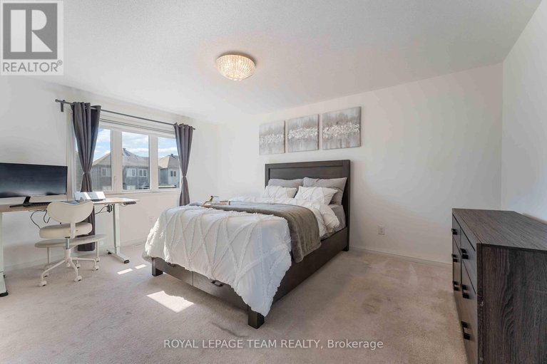 29159210/359-melodie-street/mer-bleuebradley-estatesanderson-park/ottawa/ontario/K1W0L8_26