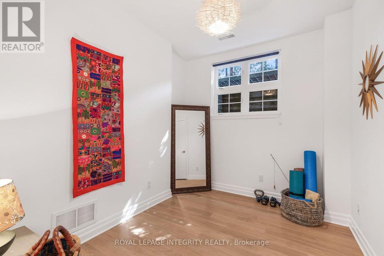 28878619/h-17-melrose-avenue-n/hintonburg/ottawa/ontario/K1Y1T8_25