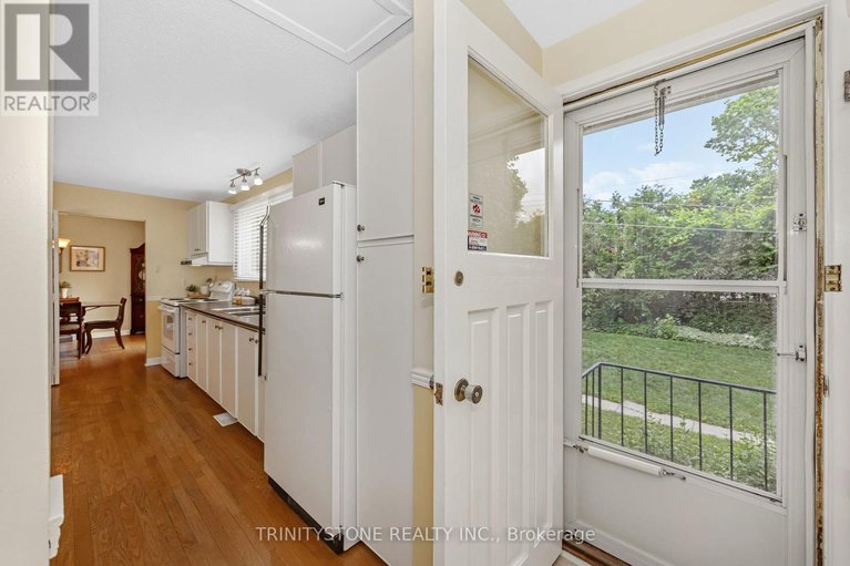28500513/7-pulford-crescent/bayshore/ottawa/ontario/K2B6L6_23