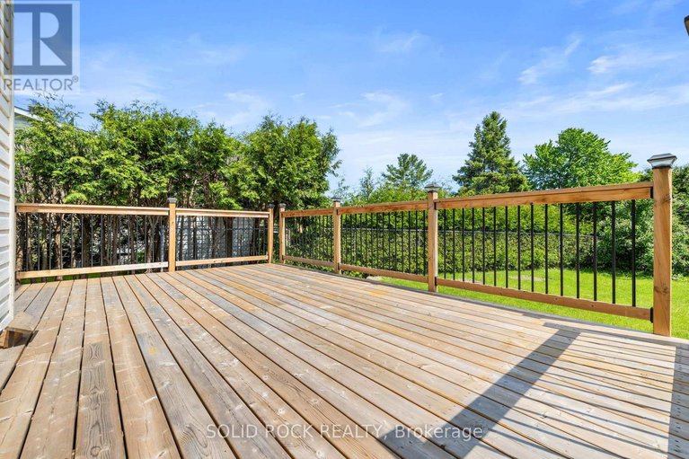 29353006/1631-charbonneau-street/bilberry-creekqueenswood-heights/ottawa/ontario/K1E2J6_19