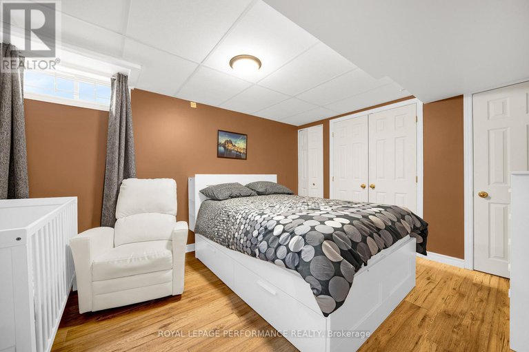 29366991/1557-verchere-street/chateauneuf/ottawa/ontario/K1C7C7_36