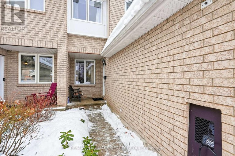 29236734/480-wincanton-drive/chatelaine-village/ottawa/ontario/K4A3Y1_4