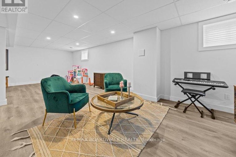 29519849/2462-dunning-road/cumberland-west/ottawa/ontario/K0A3E0_32