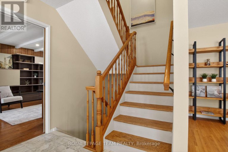 29372454/18-pentland-crescent/beaverbrook/ottawa/ontario/K2K1V5_27