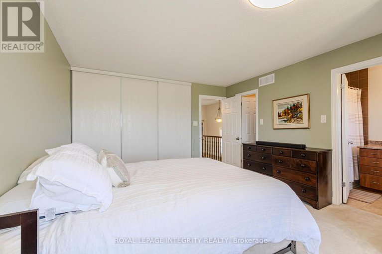 28738555/218-catamount-court/emerald-meadowstrailwest/ottawa/ontario/K2M0A9_35