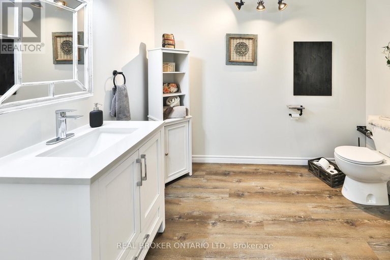 27986802/8-benjamin-lane/north-grenville-twp-kemptville-east/north-grenville/ontario/K0G1J0_22