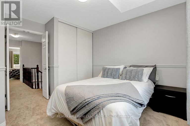 28827853/446-lawler-crescent/chatelaine-village/ottawa/ontario/K4A3Y3_29