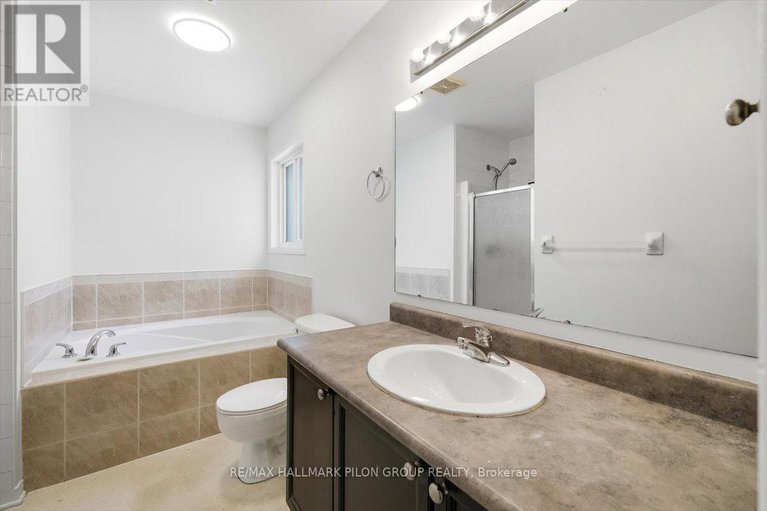 29368221/2015-breezewood-street/springridgeeast-village/ottawa/ontario/K4A4S7_12