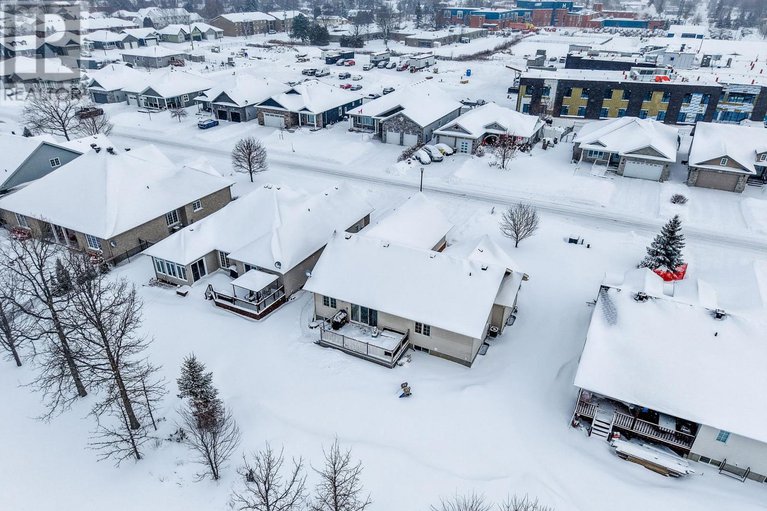 29042436/54-christie-lane/winchester/north-dundas/ontario/K0C2K0_38