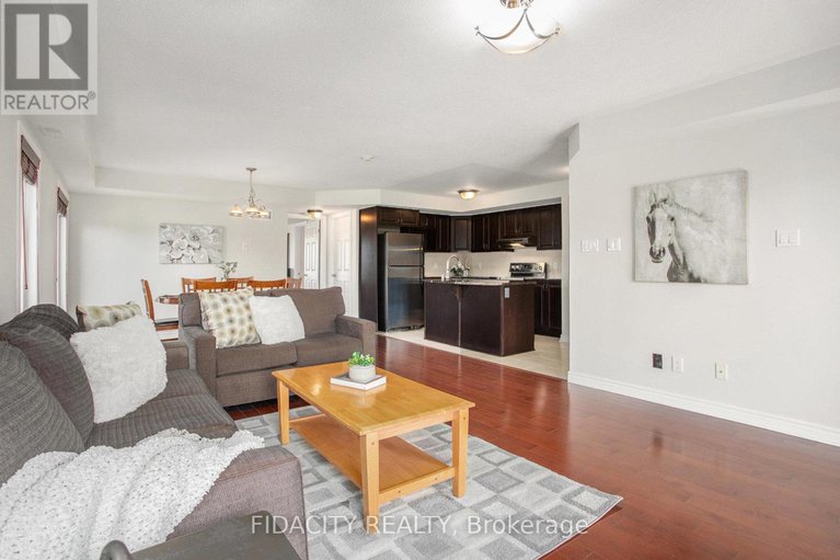 28882321/4-215-bluestone-private/avalon-west/ottawa/ontario/K4A0X7_4