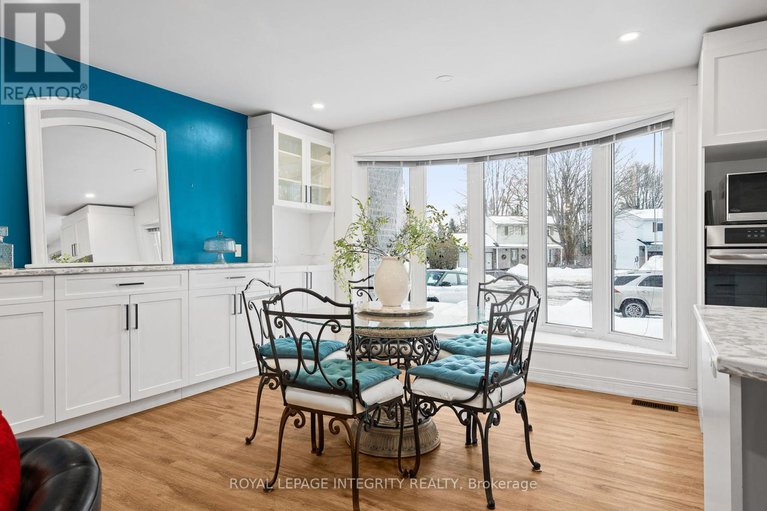 29249716/16-st-andrews-circle/glencairnhazeldean/ottawa/ontario/K2L1L3_4