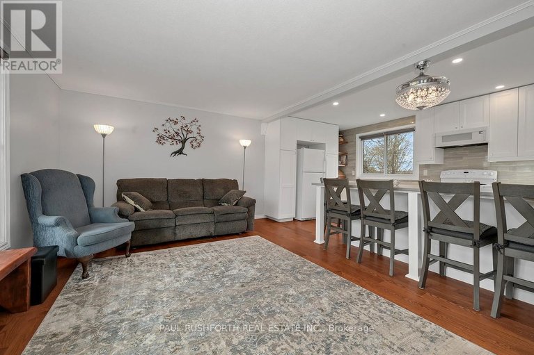 29686450/250-poole-street/mcnabbraeside-twps/mcnabbraeside/ontario/K7S1J2_9
