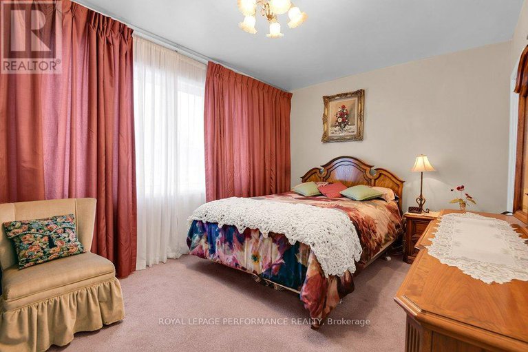 29195504/456-blake-boulevard/vanier/ottawa/ontario/K1K1B1_11