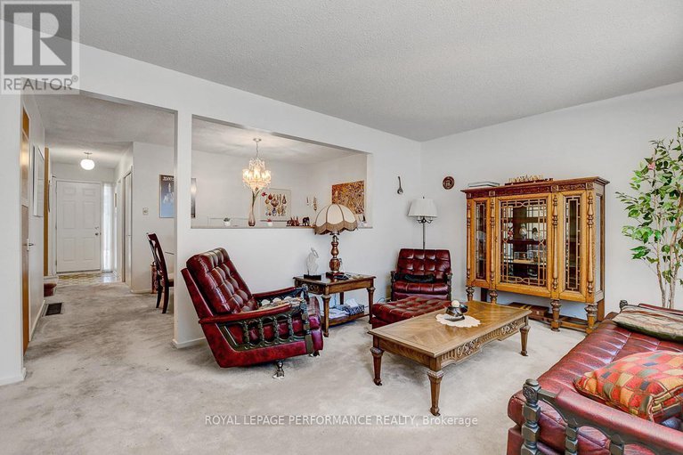 28835566/7-carmichael-court/beaverbrook/ottawa/ontario/K2K1K1_10