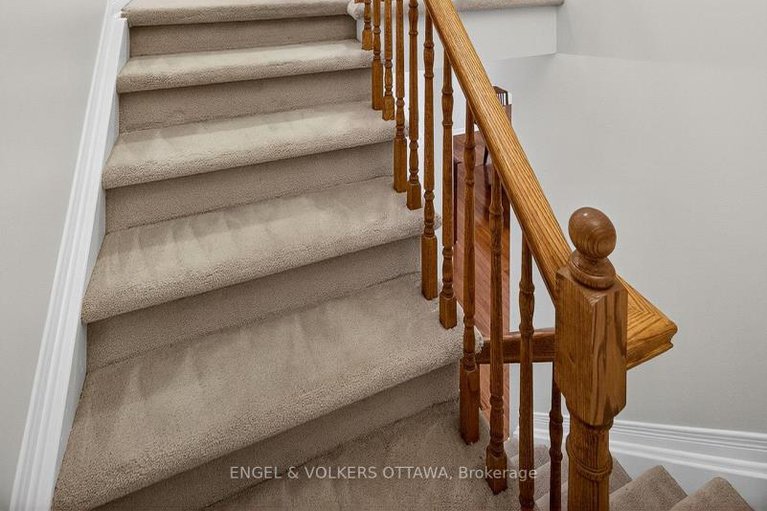 29030963/277-mart-circle/manor-park/ottawa/ontario/K1K4W2_26