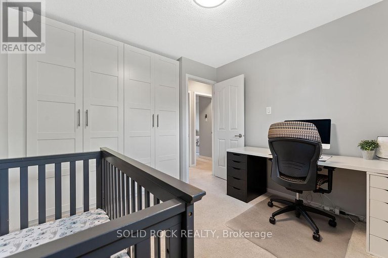 28618076/33-benlark-road/on-the-green/ottawa/ontario/K2J2L5_31