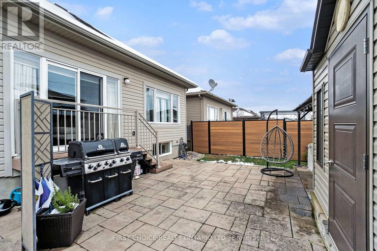 29107693/281-mercury-street/clarencerockland-twp/clarence-rockland/ontario/K4K0G6_20