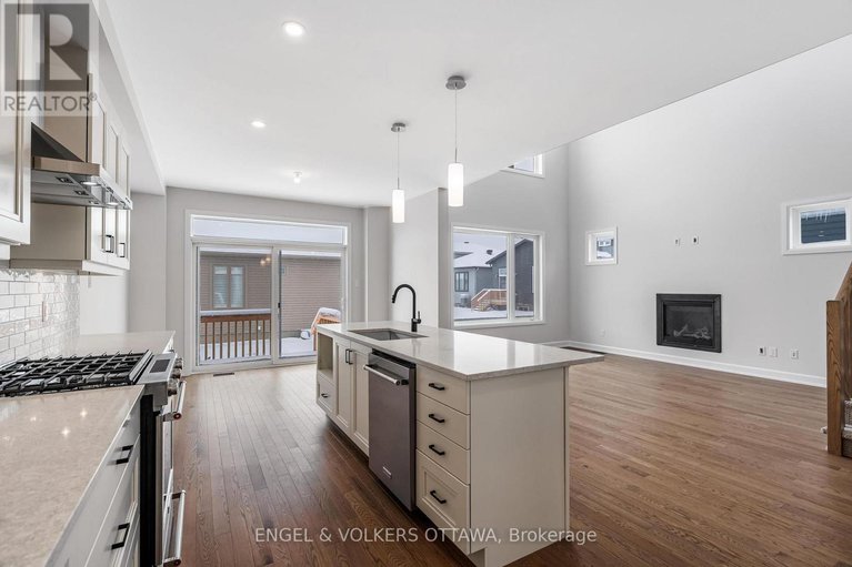 28591780/683-fisher-street/north-grenville-twp-kemptville-south/north-grenville/ontario/K0G1J0_13
