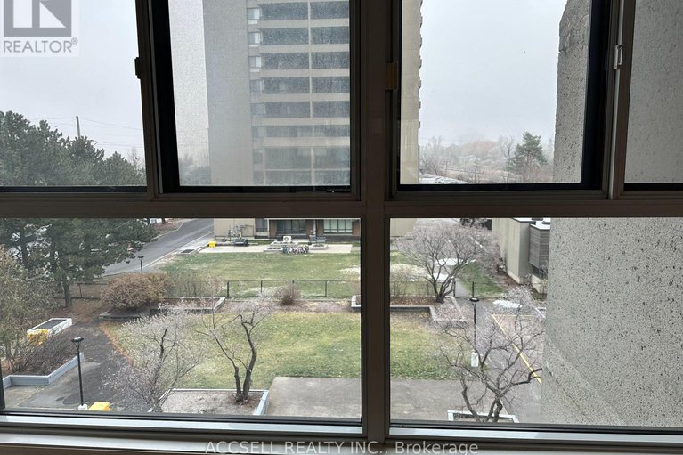 29123640/1785-frobisher-lane-n/riverview-park/ottawa/ontario/K1G3T7_17