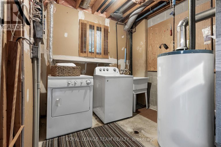 28908363/1473-bryson-lane/sawmill-creektimbermill/ottawa/ontario/K1T2T7_32