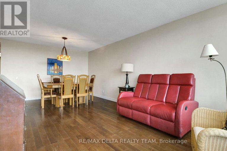 29672097/1001-555-brittany-drive/viscount-alexander-park/ottawa/ontario/K1K4C5_8