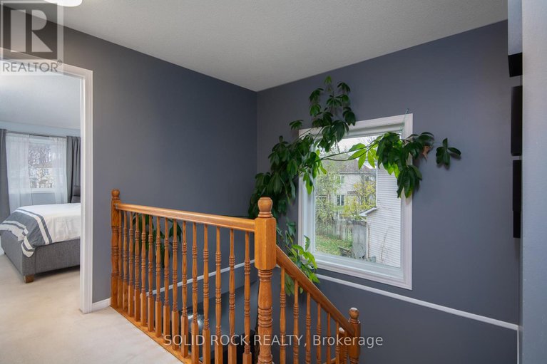 29093942/61-flowertree-crescent/emerald-meadowstrailwest/ottawa/ontario/K2M2R7_22