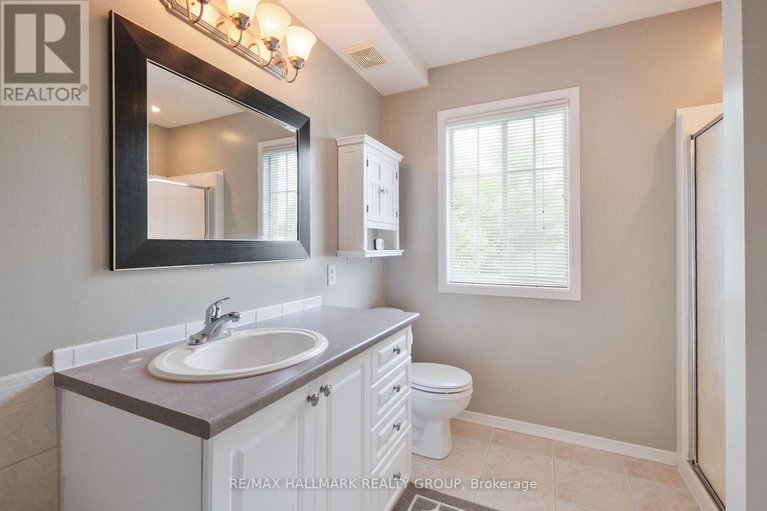 28595258/15-mcpeake-place/morgans-grantsouth-march/ottawa/ontario/K2K3K4_44