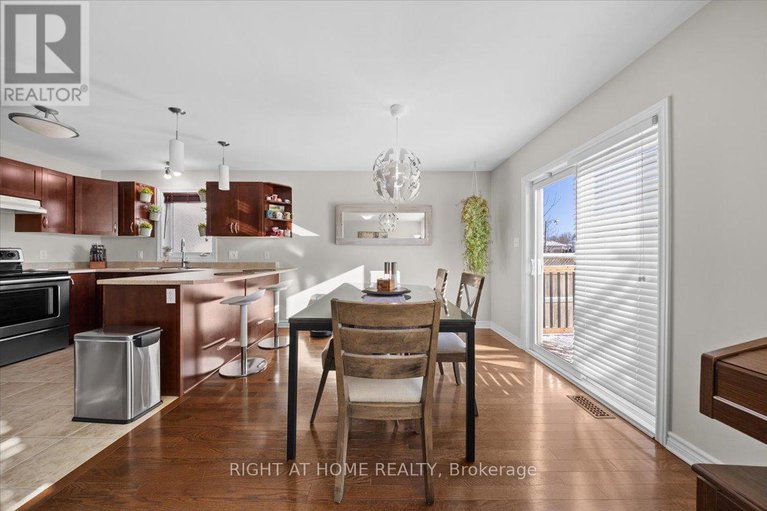 29180745/225-mica-crescent/town-of-rockland/clarence-rockland/ontario/K4K0E3_8