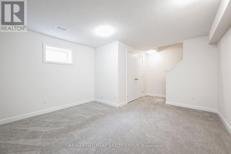 28470384/6357-perth-street/btwn-franktown-rd-fallowfield-rd/ottawa/ontario/K0A2Z0_34