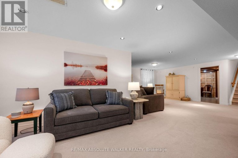 29633386/831-scala-avenue/notting-hillsummerside/ottawa/ontario/K4A4M2_38