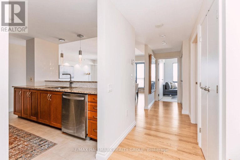 28613600/1404-90-george-street/lower-townbyward-market/ottawa/ontario/K1N0A8_5