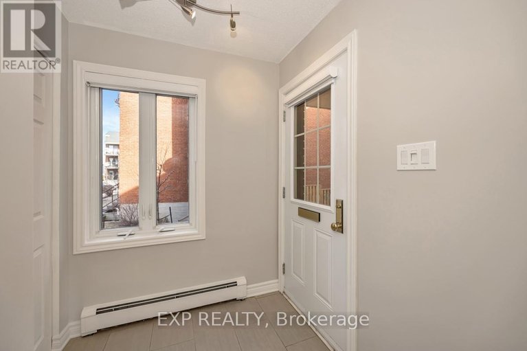 29666454/45-crispin-private/manor-park/ottawa/ontario/K1K2T7_2