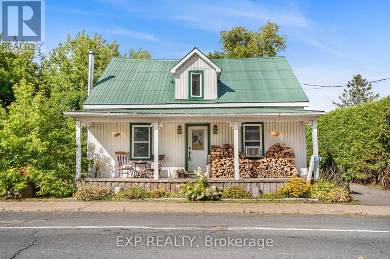 28788005/12-high-street/vankleek-hill/ontario/K0B1R0_1