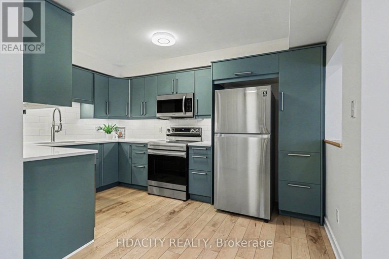 29538560/1-kathleen-crescent/stittsville-central/ottawa/ontario/K2S1L6_13