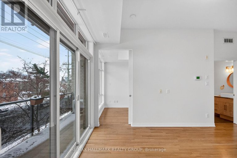 29479726/210-682-churchill-avenue-n/laurentianview/ottawa/ontario/K1Z5G5_14