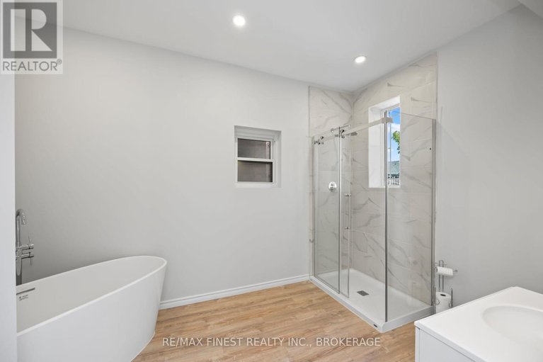 29319562/10-victoria-avenue/brockville/brockville/ontario/K6V2B1_17