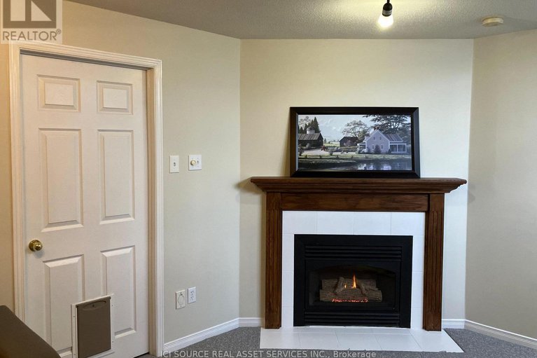 29406144/1493-lynx-crescent/fallingbrookpineridge/ottawa/ontario/K4A3Y9_28