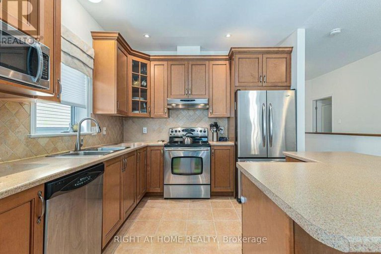 29055944/193-shepody-circle/blossom-parkkemp-parkfindlay-creek/ottawa/ontario/K1T4H9_4