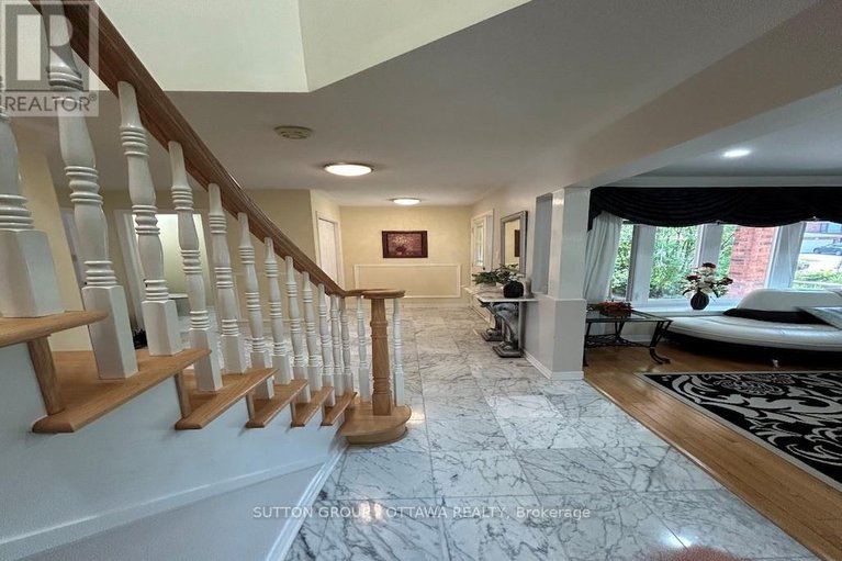 28486818/32-cellini-court-w/hunt-club-park/ottawa/ontario/K1G5K3_6