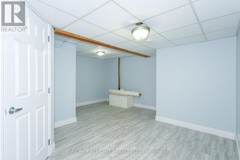 28479227/1980-scully-way-s/fallingbrookgardenway-south/ottawa/ontario/K4A4H2_23
