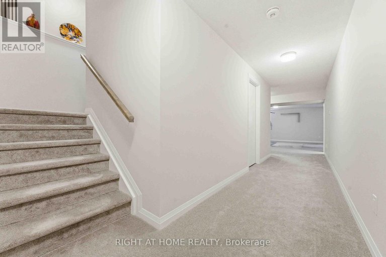 29484591/643-terrier-circle/goulbourn-twp-from-franktown-rdsouth-to-rideau/ottawa/ontario/K0A2Z0_39