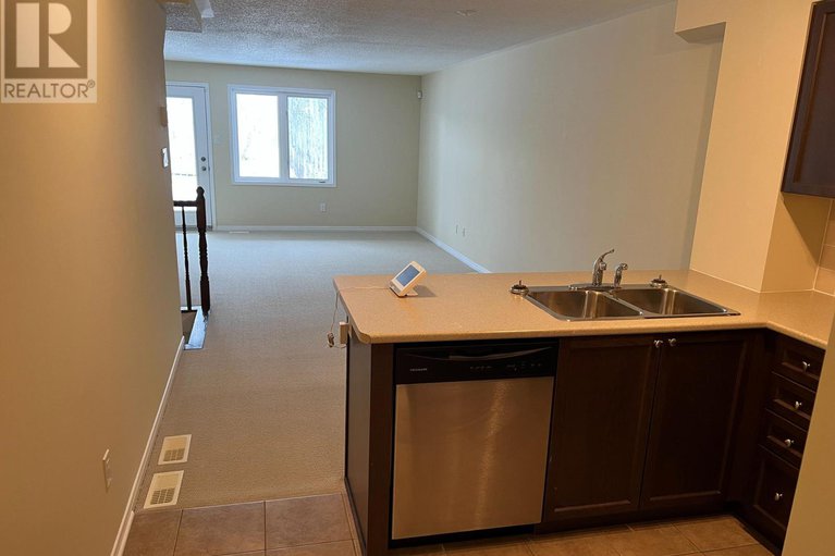 29397619/280-fir-lane/kemptville/north-grenville/ontario/K0G1J0_5