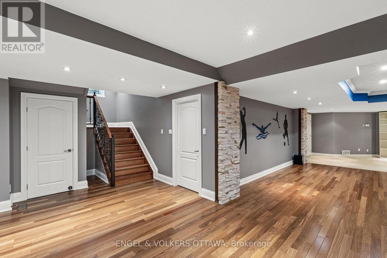 28965812/5800-queenscourt-crescent/manotick-east-to-manotick-station/ottawa/ontario/K4M1K3_30