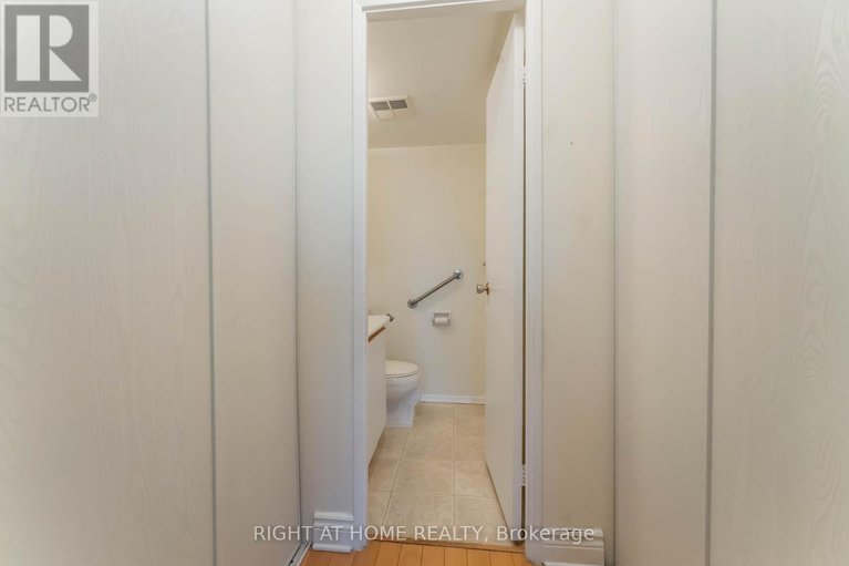 29240372/903-555-brittany-drive/viscount-alexander-park/ottawa/ontario/K1K4C5_19