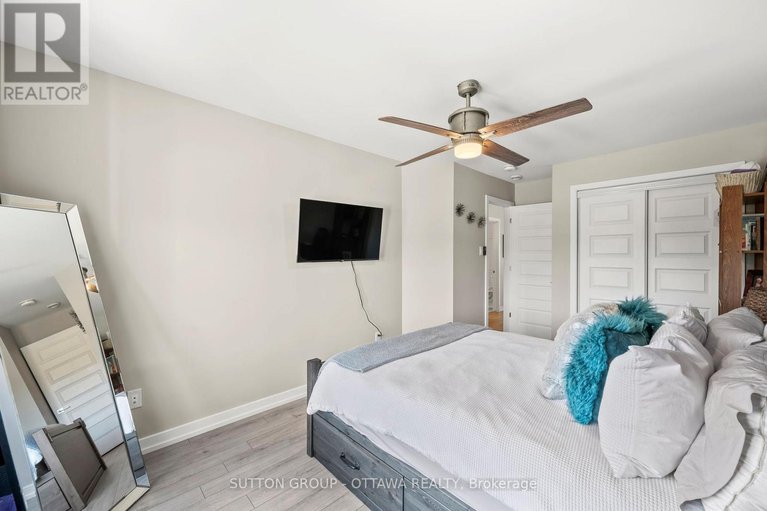 29586662/294-308-masters-lane/town-of-rockland/clarence-rockland/ontario/N1A2W1_21