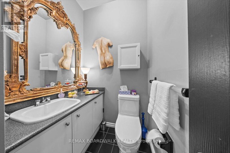 29377343/32-waverley-street/ottawa-centregolden-triangle/ottawa/ontario/K2P0T9_14