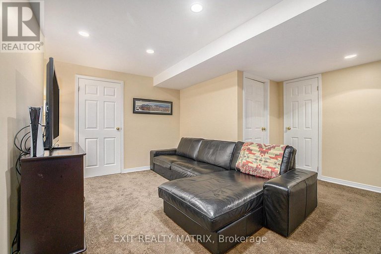 28615038/51-peterson-place/katimavik/ottawa/ontario/K2L4A8_30
